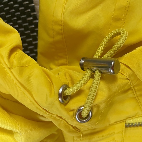 Ralph Lauren Maritime raincoat, size small (generous fit) warm canary yellow - Picture 6 of 15